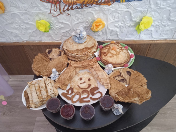 Масленица в саду Масленица в саду.
